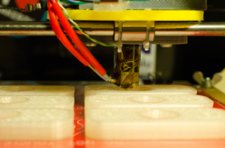 研究人员创造了可直接在人体皮肤上工作的3D打印机