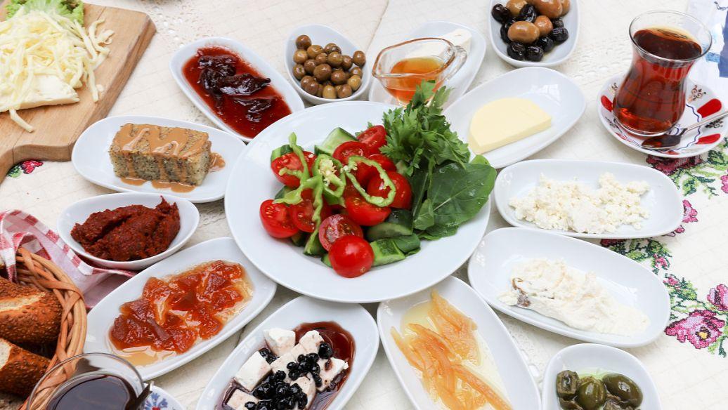 饮食和生活方式指南可以大大减轻胃食管反流疾病的症状